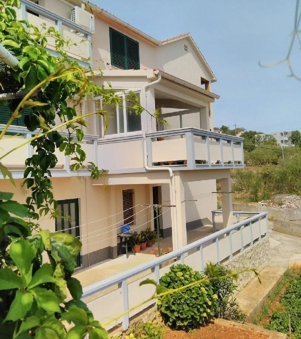 Apartment Davor Sali Hırvatistan